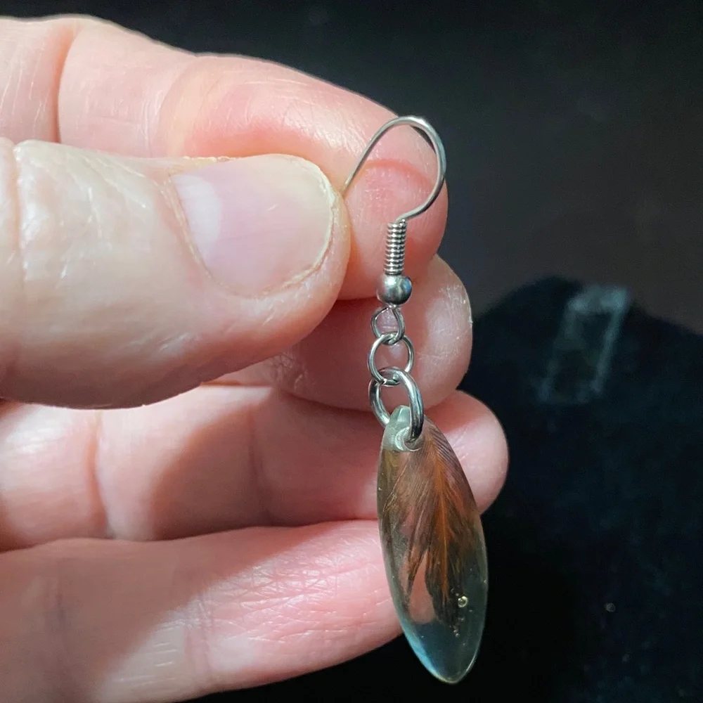 Elegant vintage Silver hook and feather acrylic Earrings